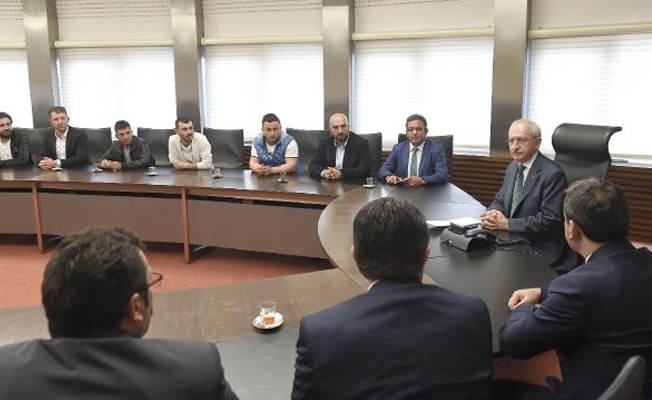 CHP lideri 28 maden işçisi ile görüştü