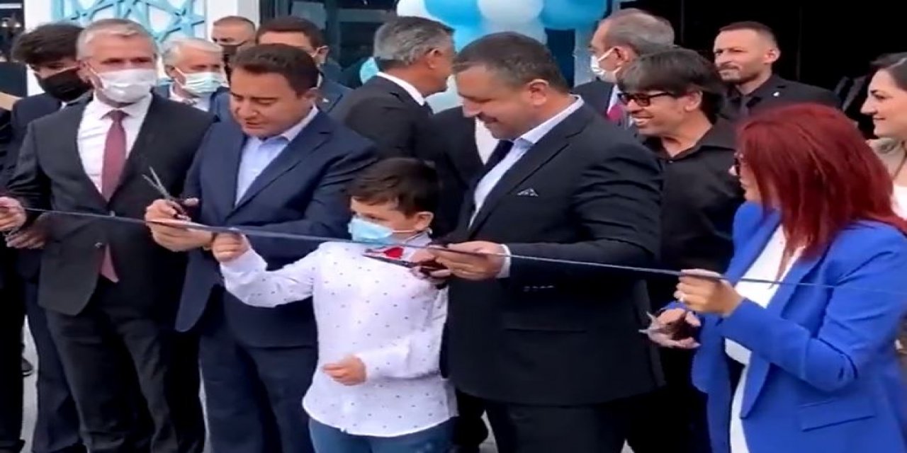 Erdoğan videosu olay olmuştu: Ali Babacan'dan Erdoğan'a gönderme... Dikkat et kafana gelmesin
