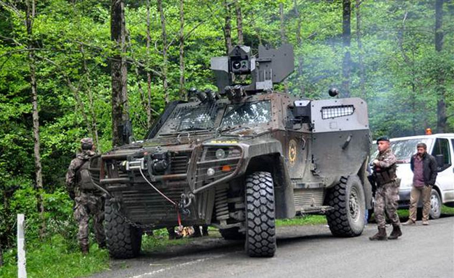 Karadeniz'de 4 PKK'lı karış karış aranıyor