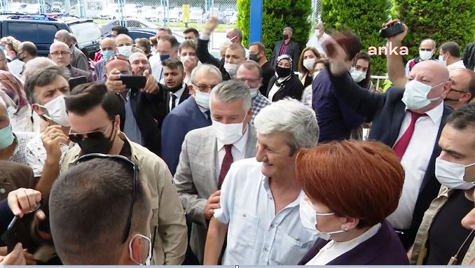 "Cumhurbaşkanı Meral Akşener" sloganları ile karşıladılar!