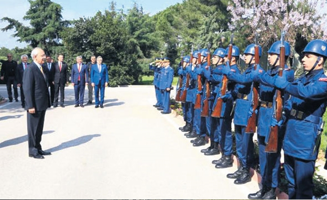 CHP liderini manga ile karşılayan Tuğgeneral hakkında inceleme sürüyor