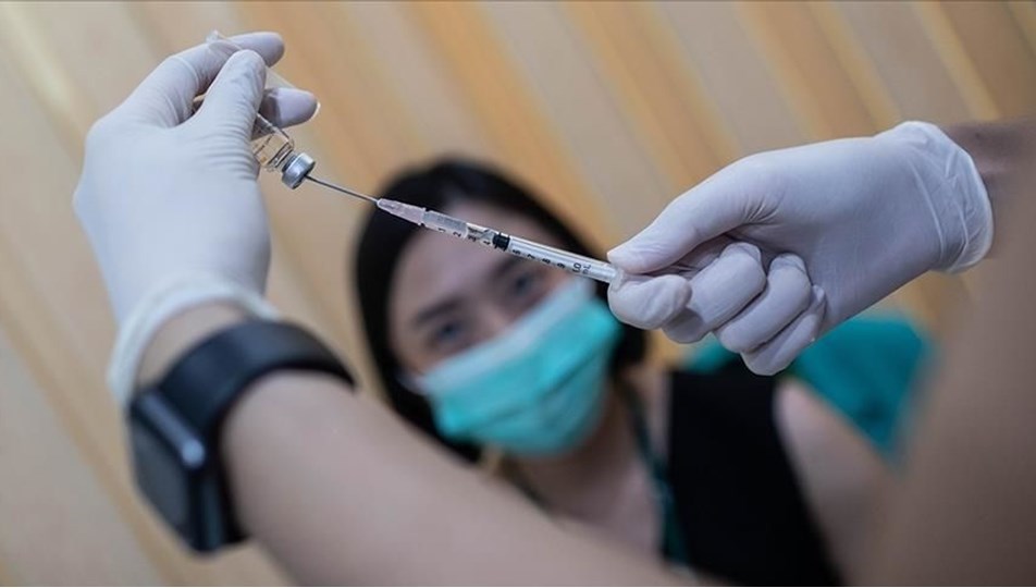 Pfizer’dan itiraf gibi aşı açıklaması: "Etkisi zamanla azalıyor"