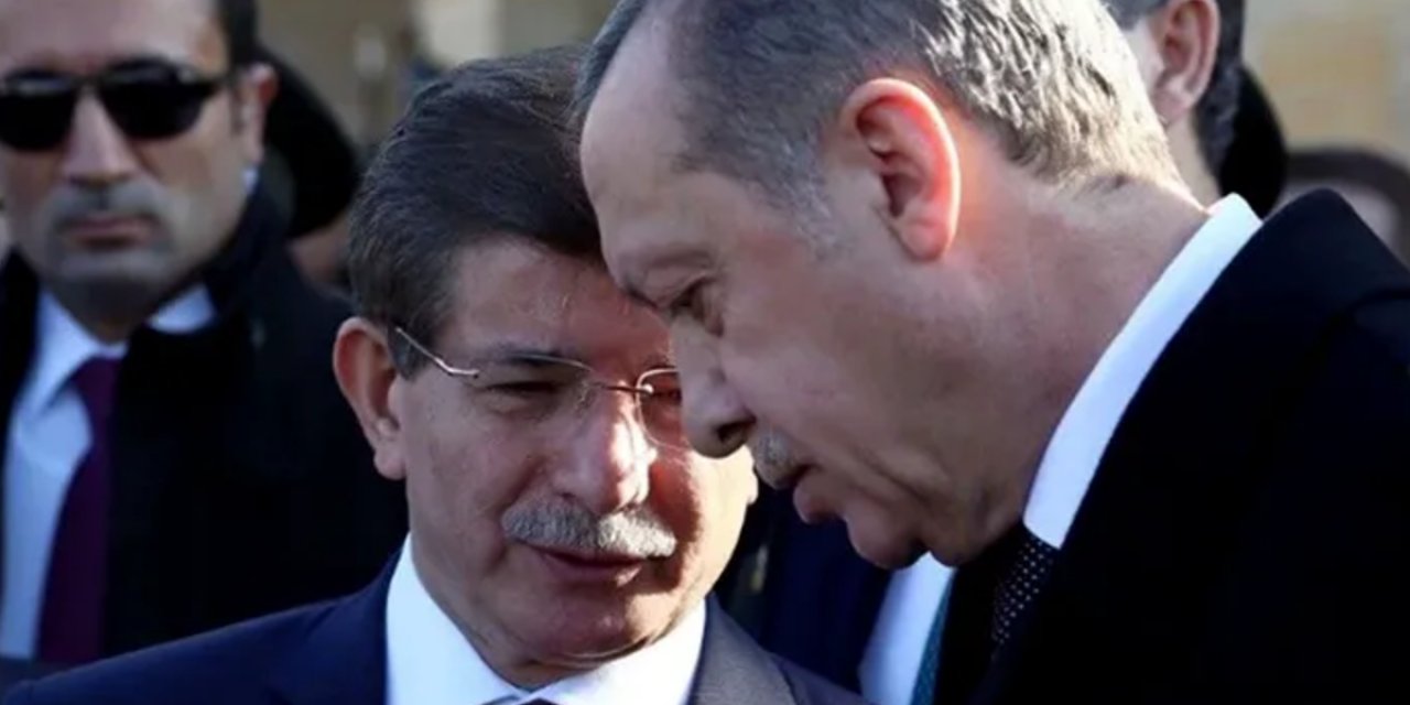 Ahmet Davutoğlu'ndan çarpıcı sözler: Öyle bir dalga geliyor ki...