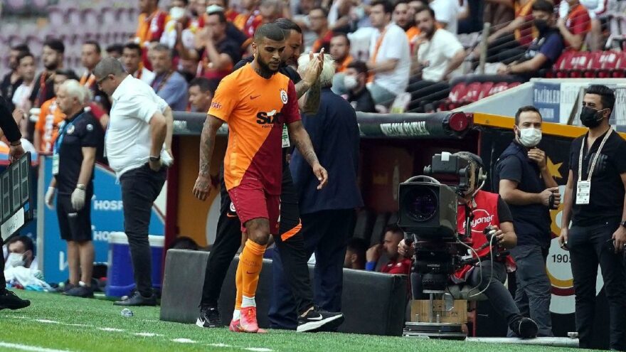 Galatasaray taraftarından oyunculara tepki