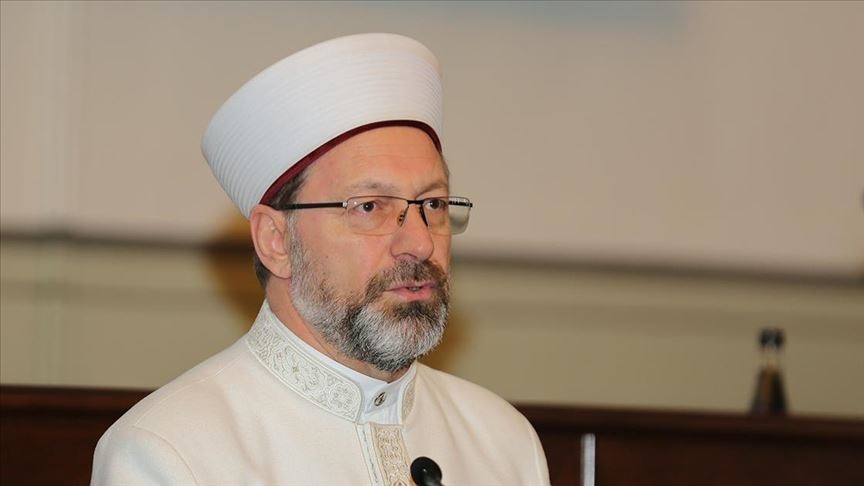 'Ali Erbaş kimin evine gittiğinin farkında mı?'