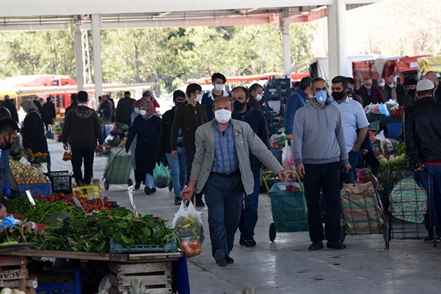 27 bin 844 yeni vaka, 217 kişi yaşamını yitirdi