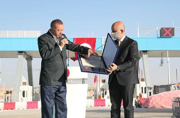 Bakanlık onlarca lüks otomobilin parasını yurttaşa ödetmiş