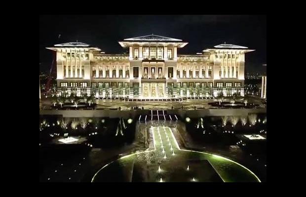 Genç işsizliğin rekor kırdığı Türkiye'den yabancı danışmanlara kıyak ödemeler