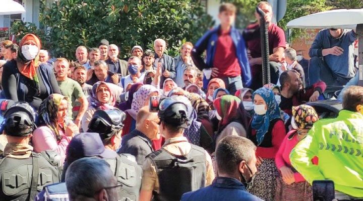 Köylülerin AKP protestosu tutuklama getirdi!