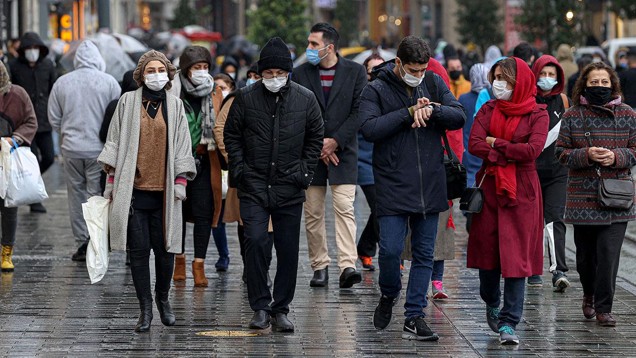 Türkiye'de koronavirüsten 216 kişi yaşamını yitirdi, 29 bin 104 yeni vaka görüldü