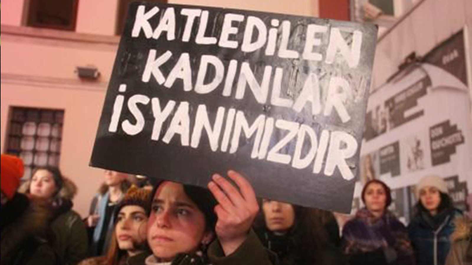 18 yaşındaki genç kız yaşamına son verdi! Ardıdan kahreden o notu bıraktı!