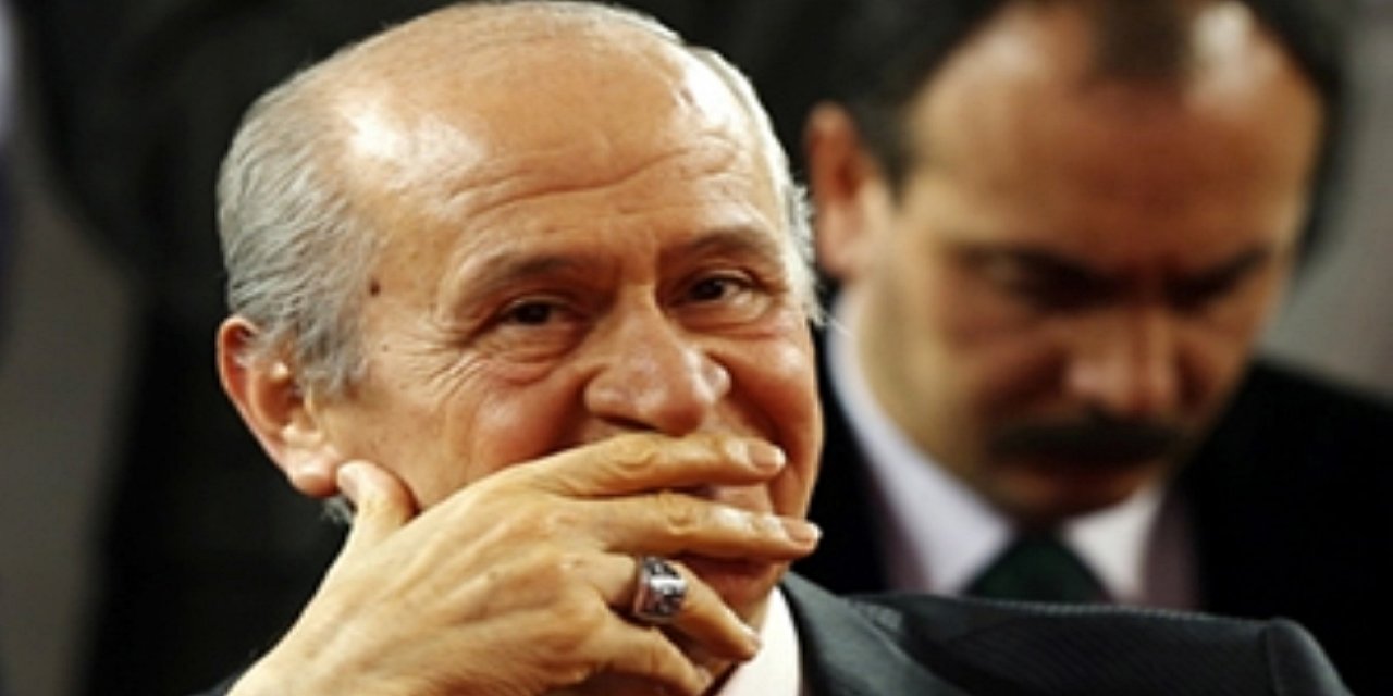 Memduh Bayraktaroğlu Bahçeli’yi fena tiye aldı!