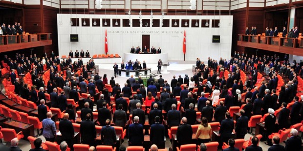 CHP'li vekil konuştu... Üç AKP'li isimden teşekkür geldi!