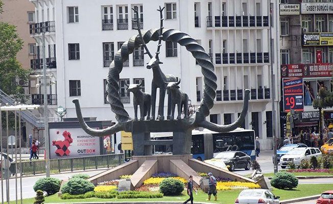 Ankara'nın simgesi taşınıyor!