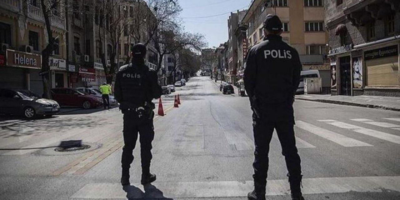 Kış geldi.. Kapanma olacak mı? Enfeksiyon hastalıkları uzmanı yanıtladı...