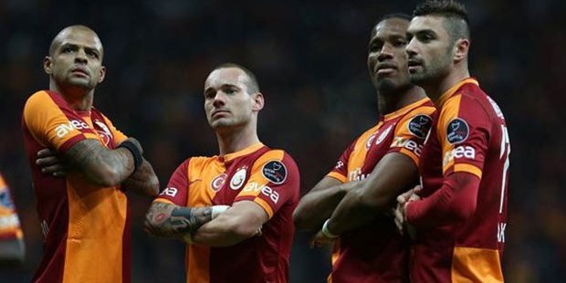 Efsane futbolcu Galatasaray'a geri dönüyor