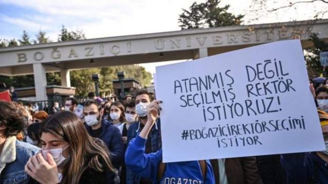Boğaziçili 42 öğrenci serbest bırakılırken 3 öğrenci savcılığa sevk edildi