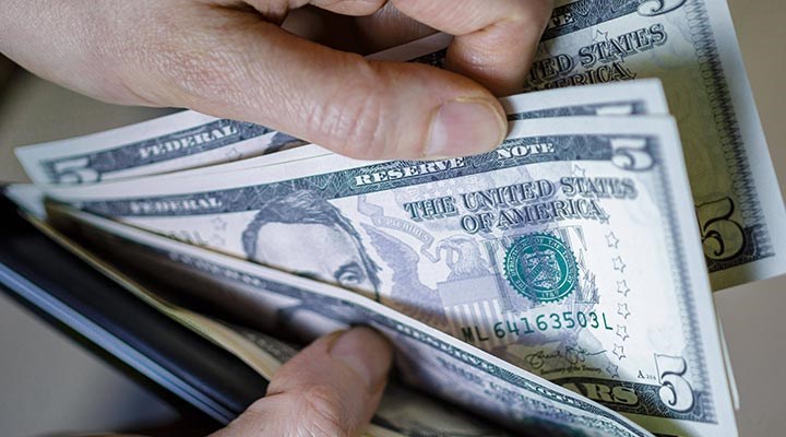 Piyasalar açıldı, dolar rekor kırdı: 9.74