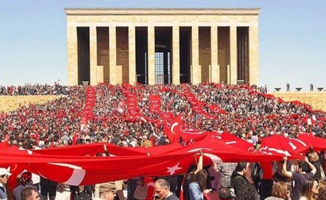 CHP'liler Anıtkabir'e yürüyor 
