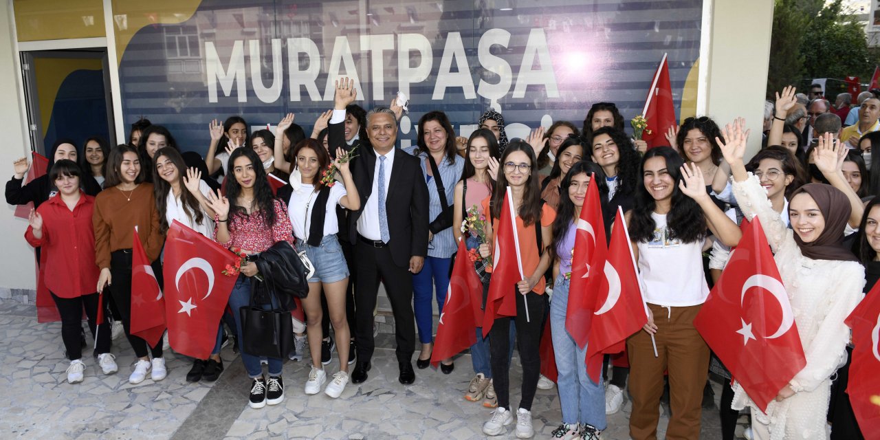 Antalya, Muratpaşa'da Başkan Ümit Uysal öğrenci konukevini törenle açtı!