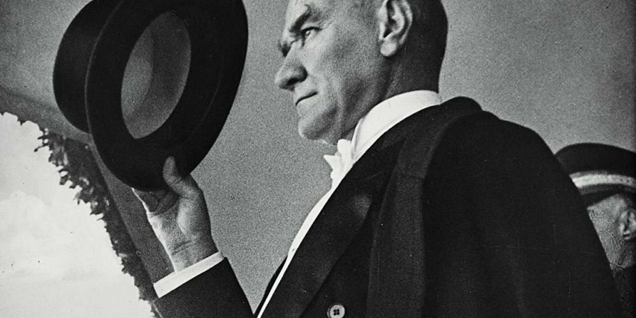 Dünyaca ünlü ekonomist Atatürk’ün sözünü paylaştı