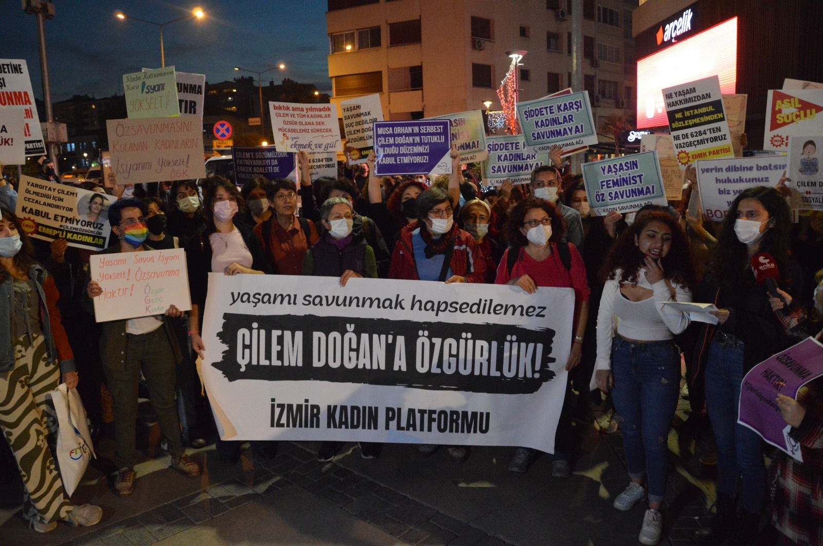 Kadınlardan Çilem Doğan kararı' protestosu: Çilem Doğan’a verilen ceza, tüm kadınlara verilmiştir