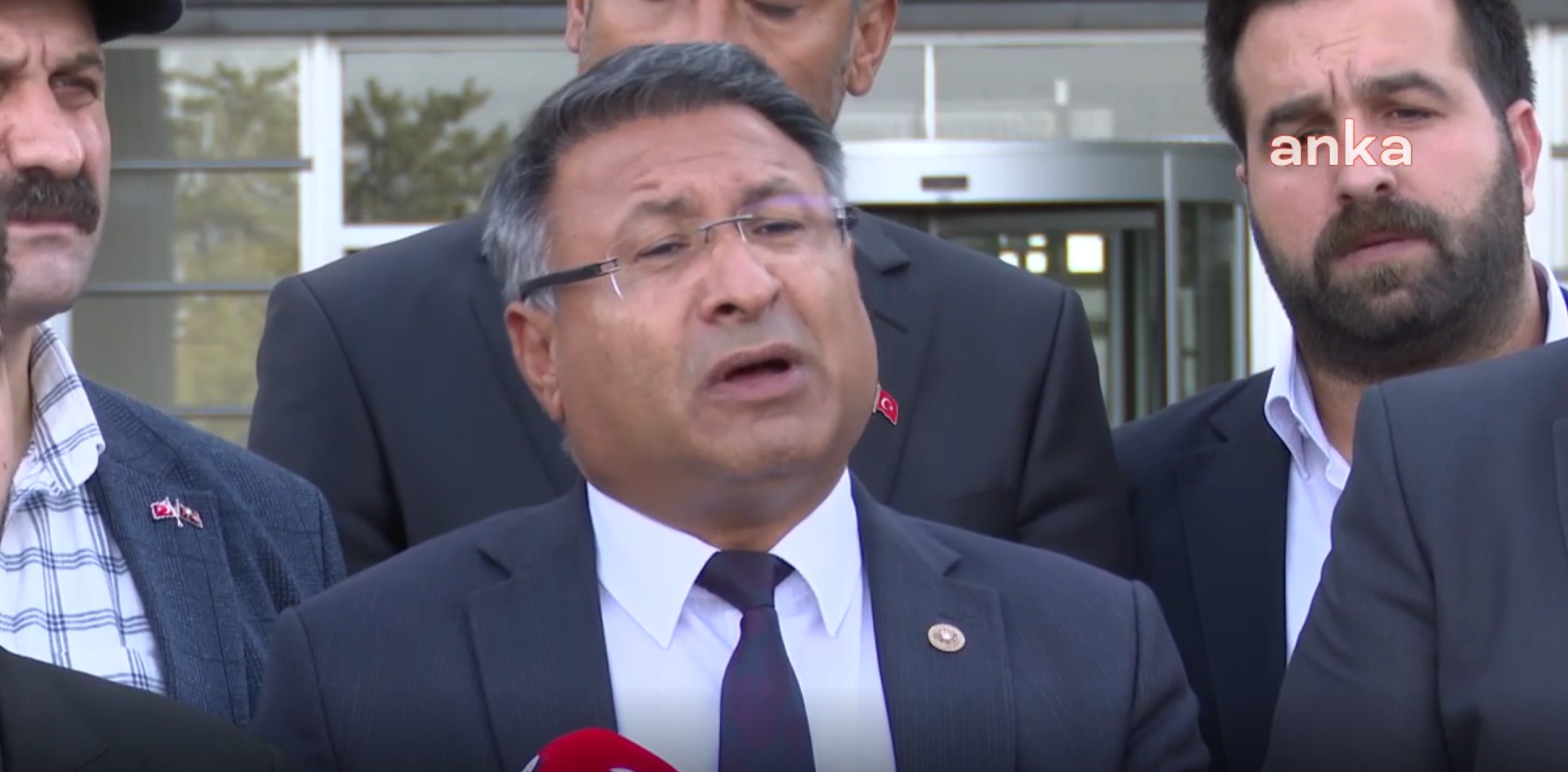 Romanlar "Üç Kuruş" dizisini RTÜK'e şikayet etti
