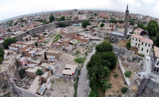 Sur'a iş makineleri gönderildi