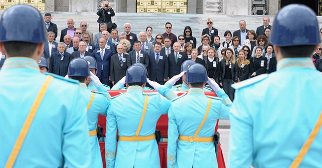 Kılıçdaroğlu, eski vekil Fırat'ın cenaze törenine katıldı
