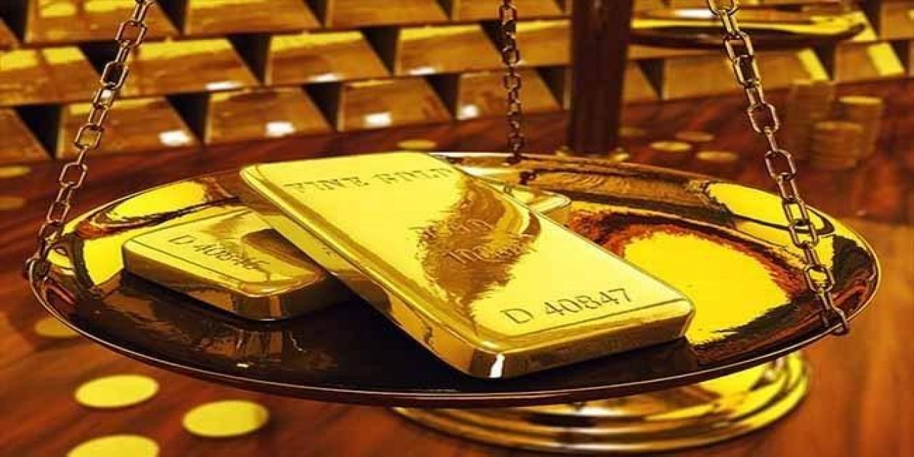 Altın alınır mı satılır mı? Ünlü ekonomist flaş diye duyurdu...