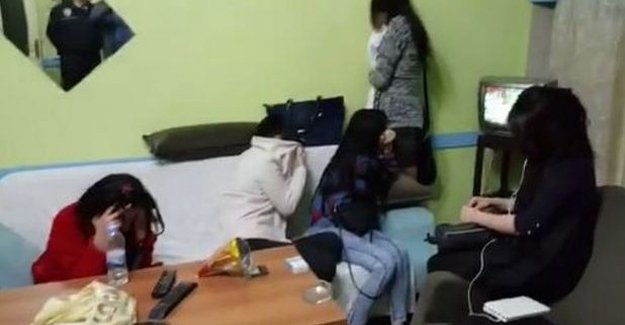 Otelde fuhuş için gizli bölme yapmışlar