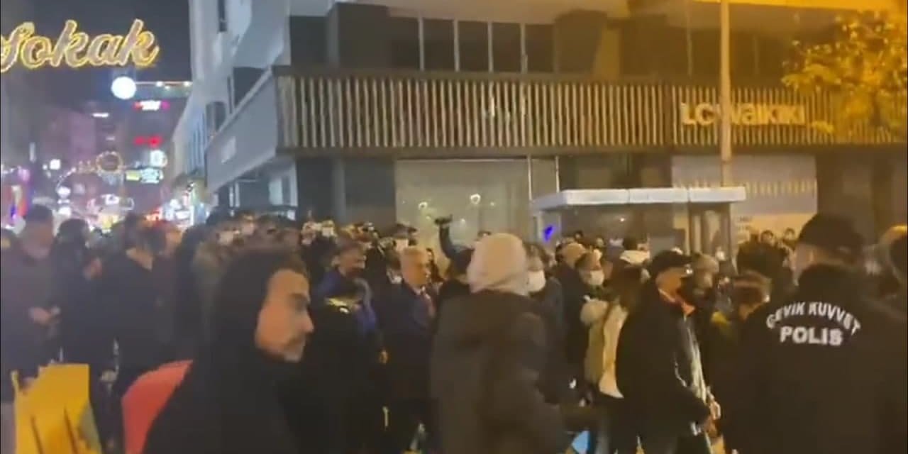 AKP'nin kalesi Trabzon'da halk sokağa çıktı: "Hükümet istifa..."