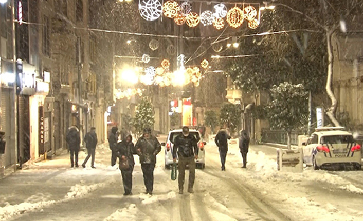 akom saat verdi istanbul a da kar yagacak