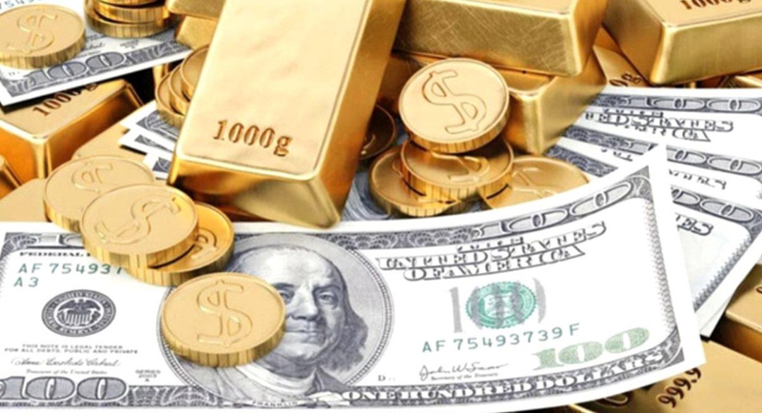 Eski AKP'liden flaş dolar iddiası: "Önceden haber almış bazı uyanıklar..."