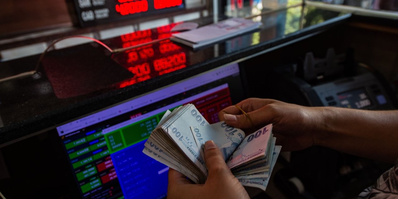 Döviz kurları haftanın son günü yükselişte