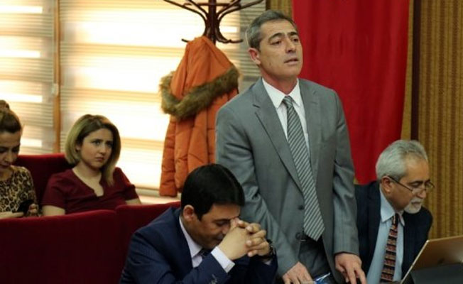 CHP'li Uluğ, AKP'ye 'Arapça tabela'ları sordu