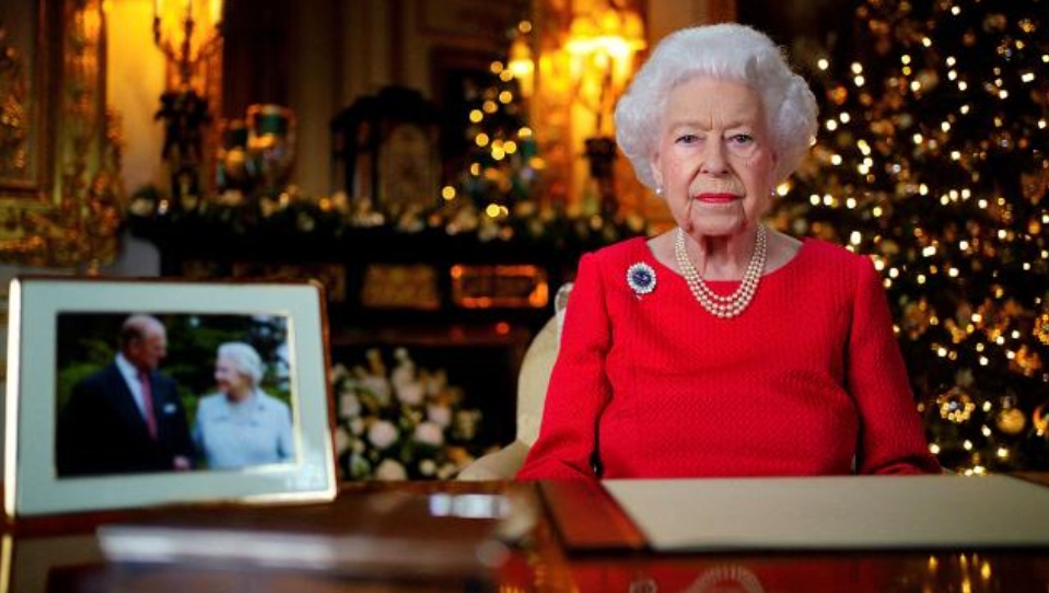 Kraliçe Elizabeth'e saldırı!