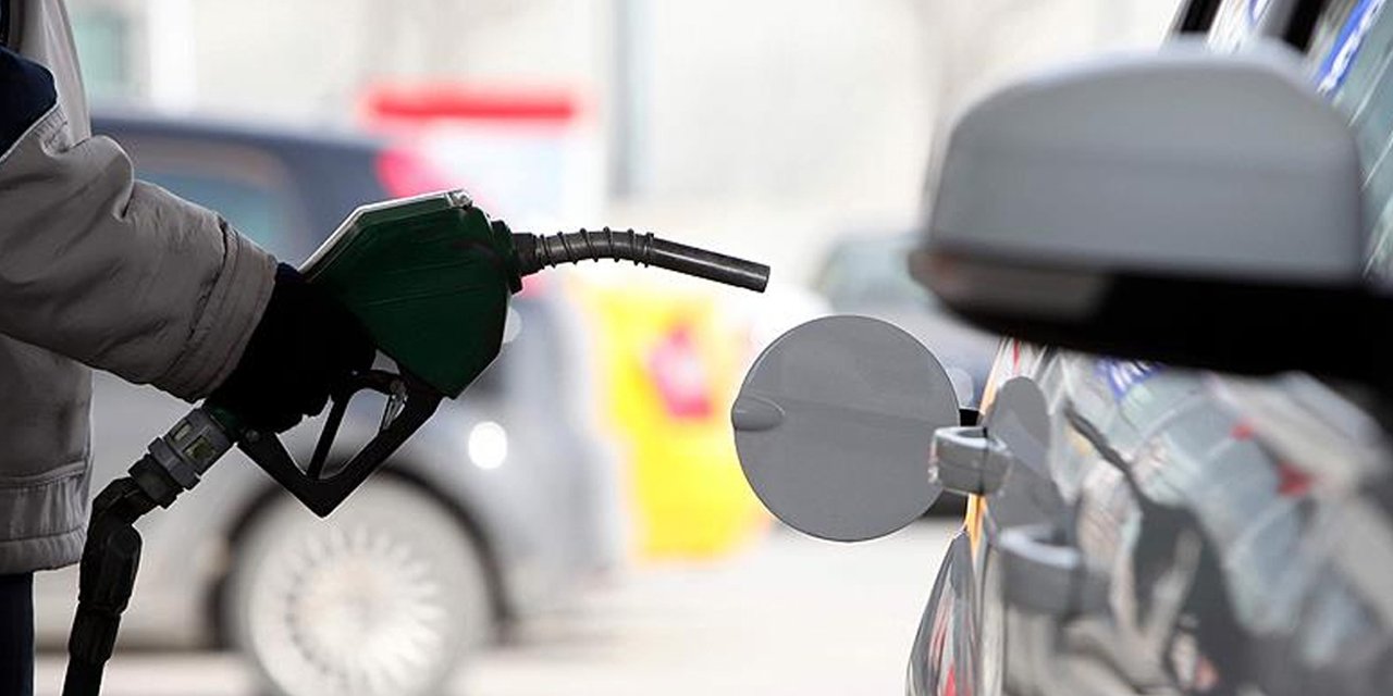 Motorine yüzde 7.3, benzine yüzde 4,8 zam