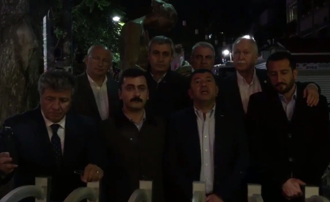 CHP'li vekiller İnsan Hakları Anıtı önünde oturma eylemi başlattı