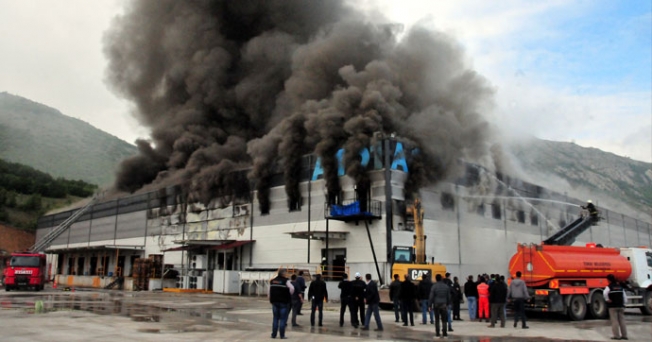 Organize sanayi bölgesinde yangın