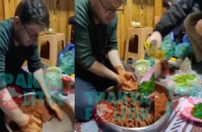 İmam ve müezzinden camide türkü eşliğinde çiğköfte partisi
