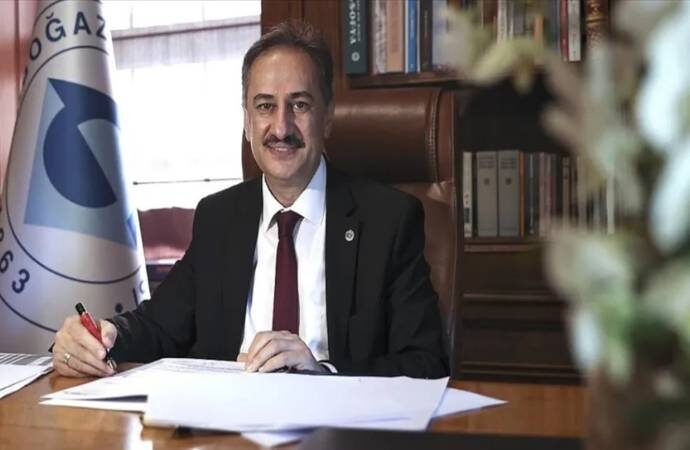 Naci İnci, dekan olarak kendisini atadı!