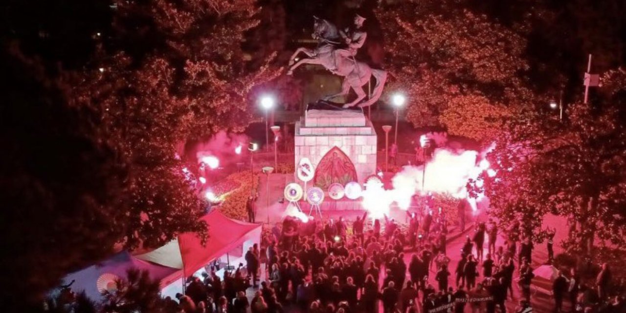 Samsun ayakta... Atatürk heykelini yıkmaya çalışanlara karşı yurttaş nöbette!