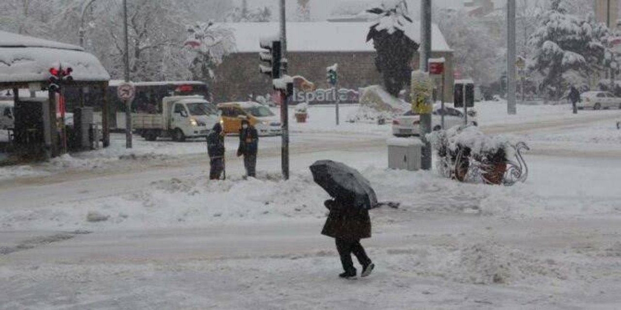 Dondurucu soğuk hayatı felç etti! O ilde 36 saattir elektrik yok...