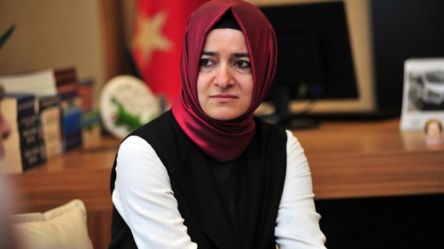 AKP dönemindeki İBB'den 1.5 milyon TL’ye yakın para alan Kaya'nın kardeşi Fatih Sayan 18 yaşında İBB'de işe başlamış