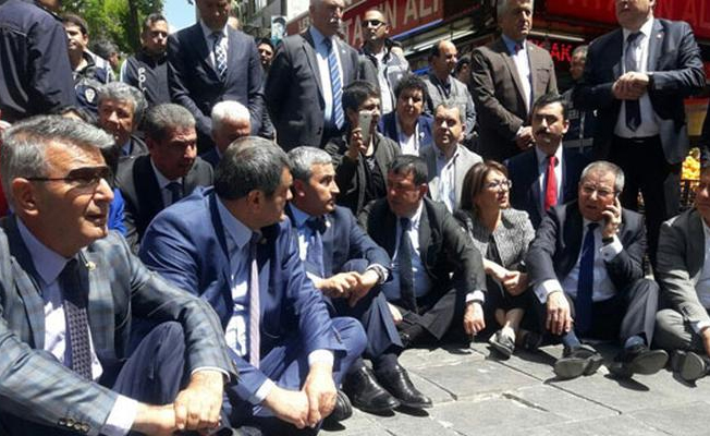 Başkentte protesto gerginliği: CHP'li vekiller direniyor!