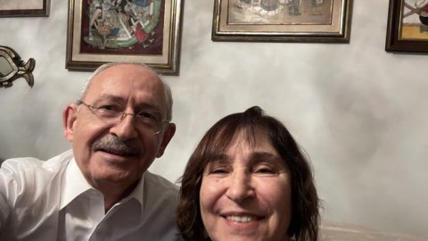 Kılıçdaroğlu’ndan sevgililer günü paylaşımı: Neyse ki gün bitmeden eve yetiştik