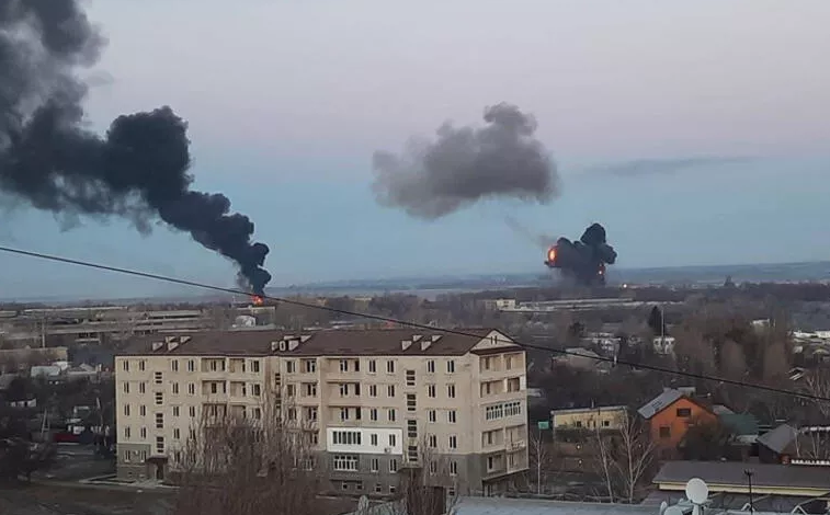 Rusya Ukrayna'ya harekat başlattı! Ukrayna'da sıkıyönetim ilan edildi