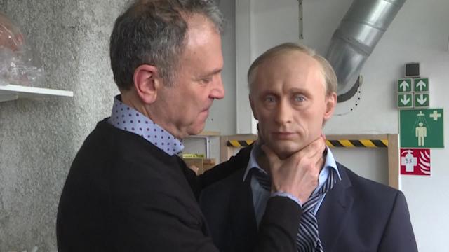 Putin'in balmumu heykeli sergiden kaldırıldı