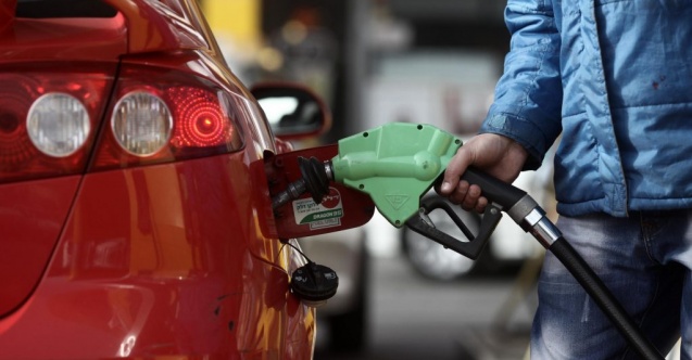 Pompa cep yakıyor! Hem motorine hem de benzine zam...